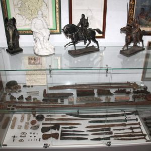 Предметы вооружения, украшения, монеты и предметы культа разных эпох, обнаруженные в ходе археологических раскопок на территории Области Войска Донского.